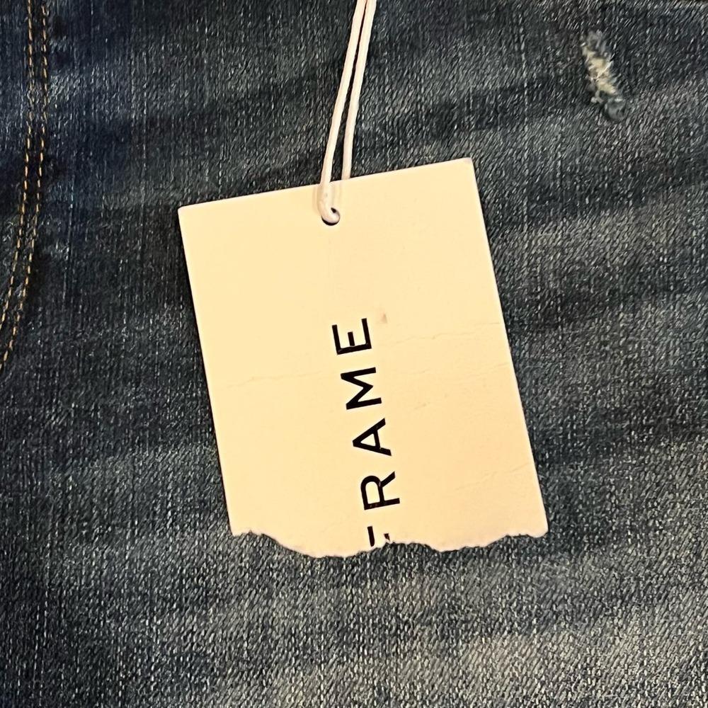 FRAME LE CUTOFF DISTRESSED DENIM SHORTS IN AZURE NWT WOMEN'S SIZE‎ 32 - Picture 10 of 16